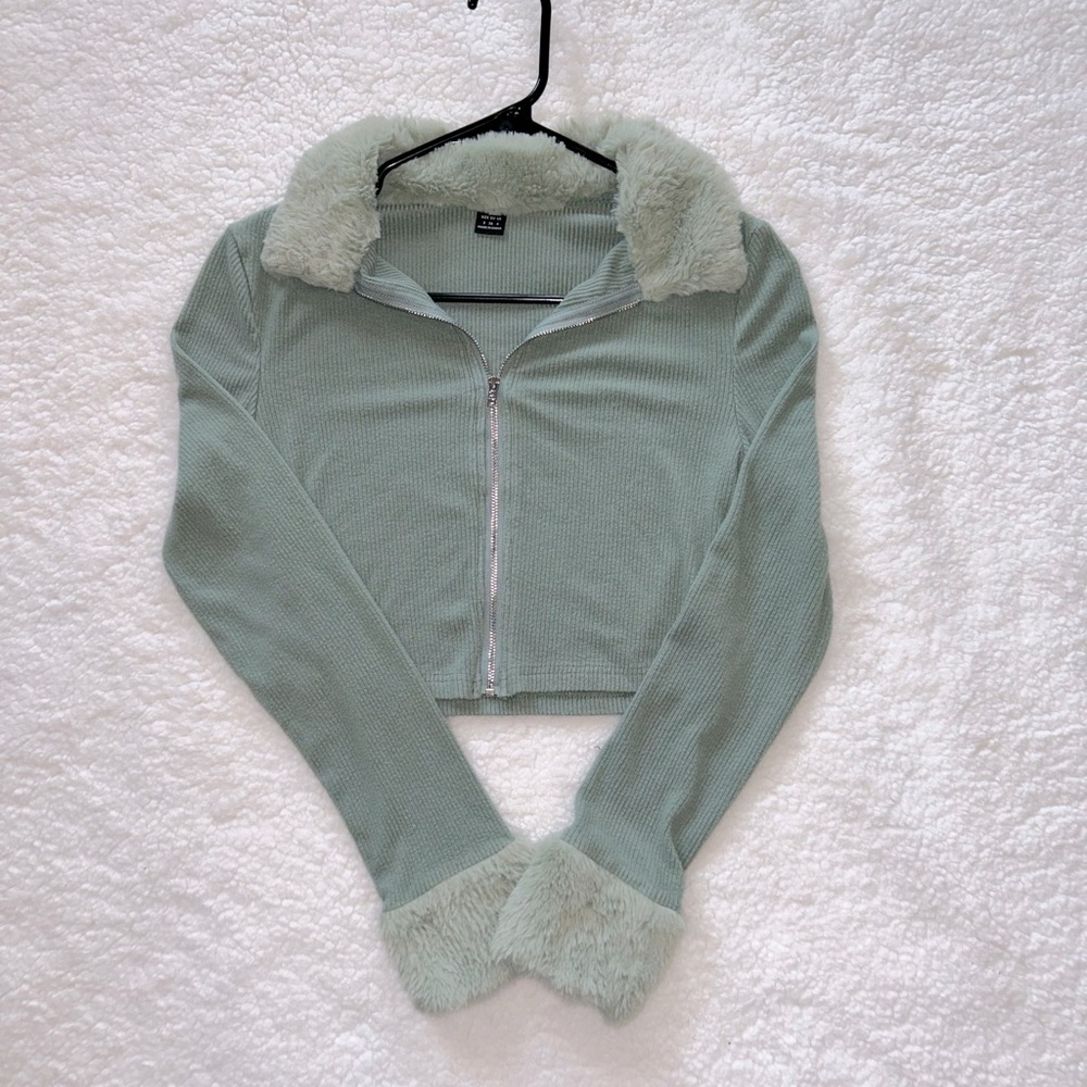 Faux Fur Sleeve Cropped Top